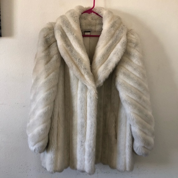 Vintage fur coat - Picture 2 of 2